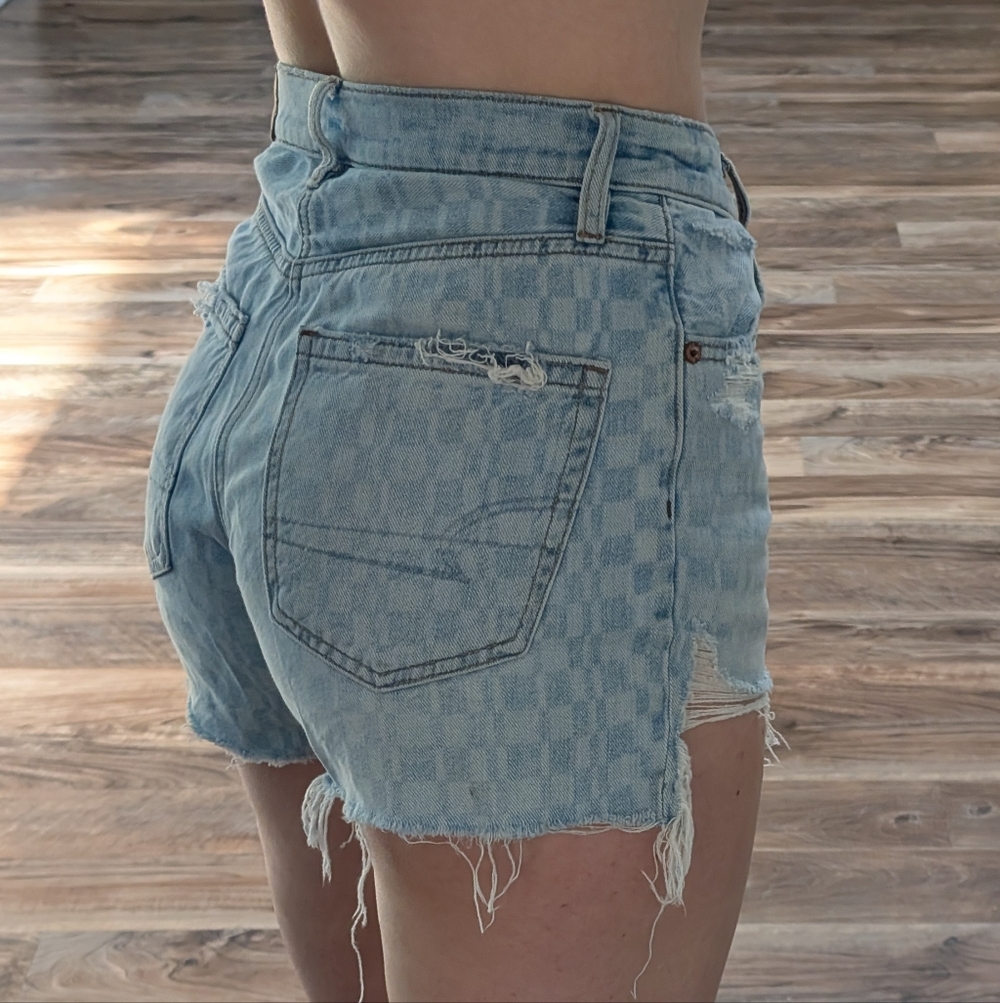 American Eagle Highest Rise 90s Boyfriend Shorts Bleach Checkered